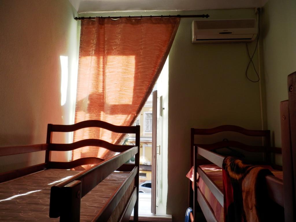 Yourhostel Kiev Oda fotoğraf